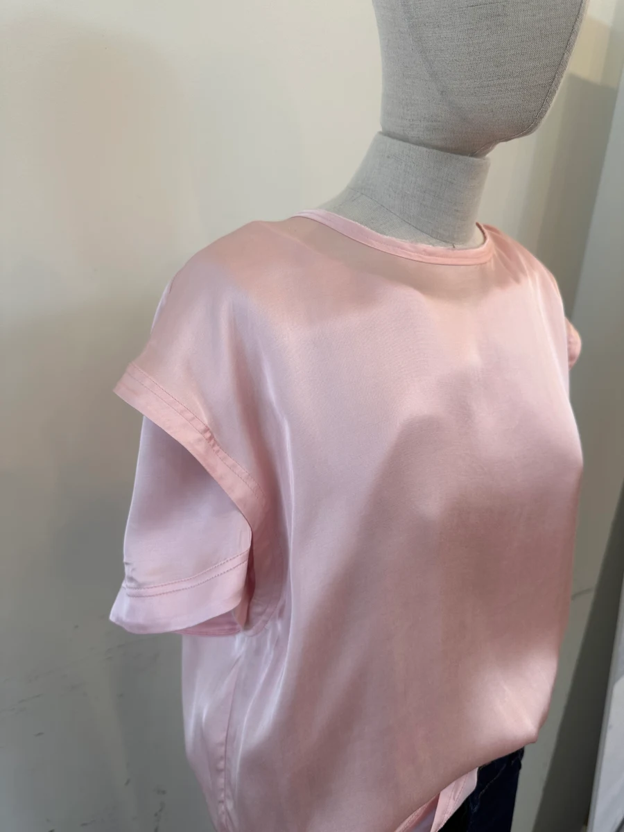 Haut rose — photo source