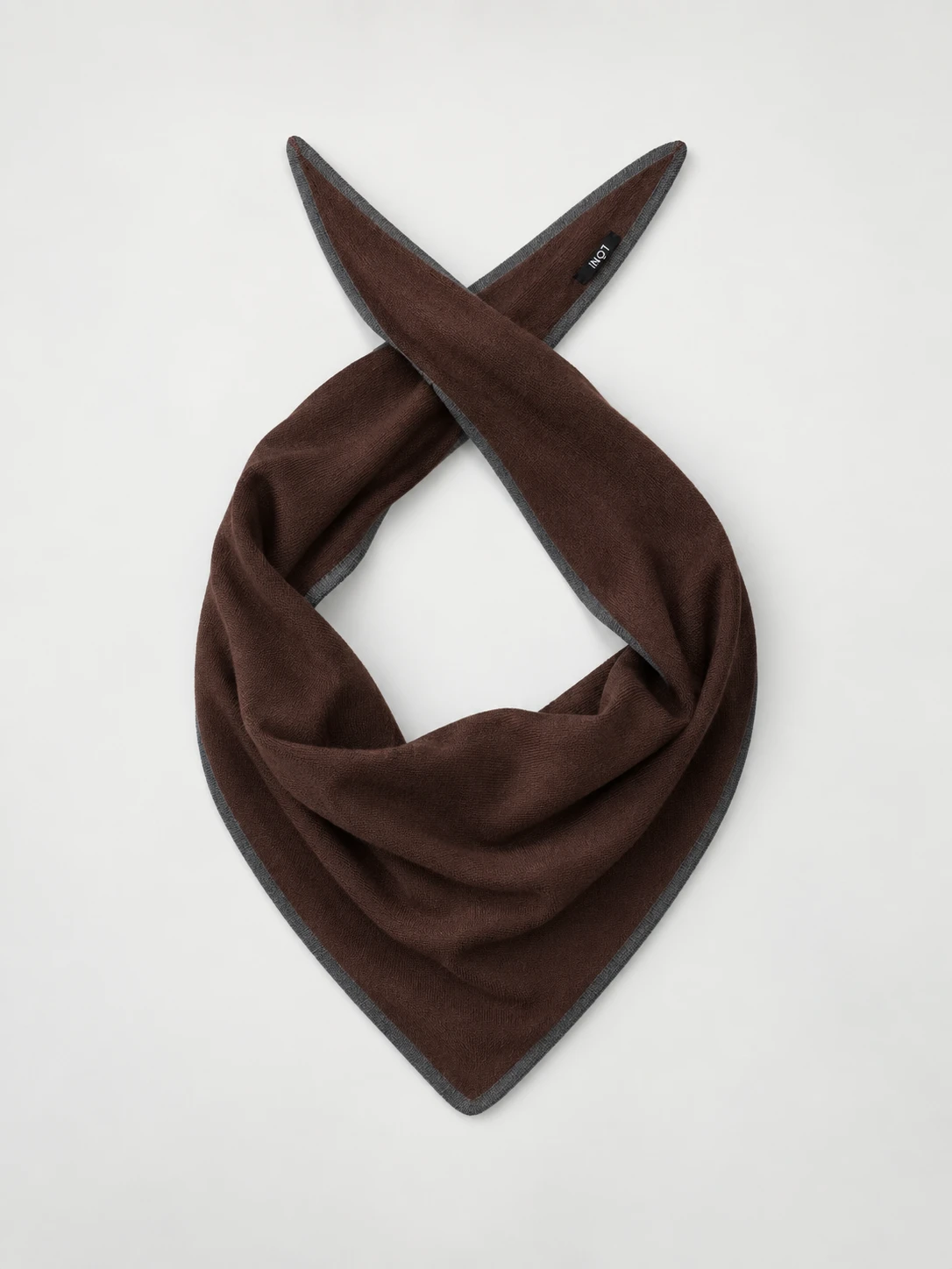 Foulard brun — packshot fini