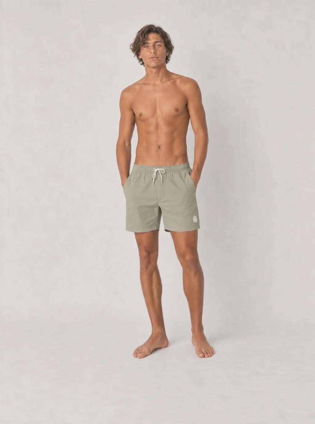 Short de bain kaki, porté face